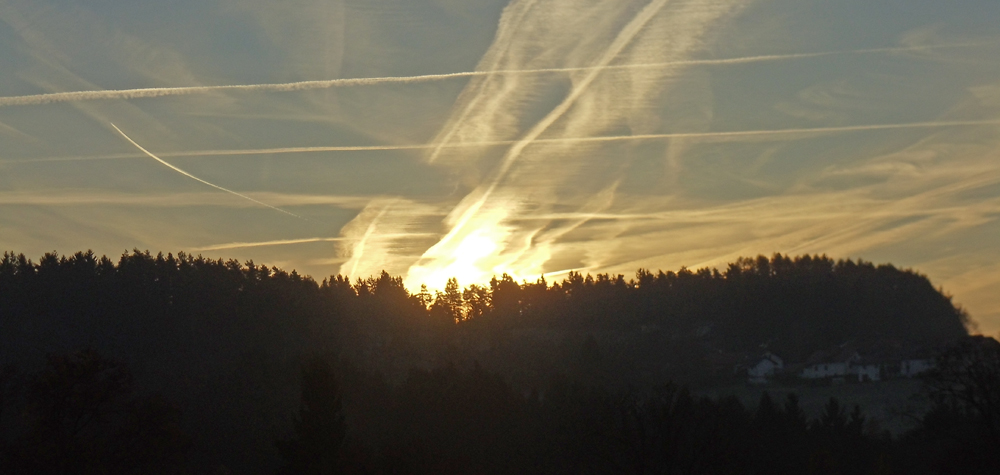 99 a sonnenaufgang ueber buchberg - die choreografie am himmel ein werk der dreamliner - gs