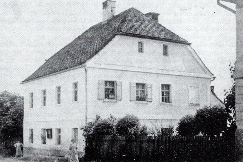 37 02 a Schulhaus 1831 w