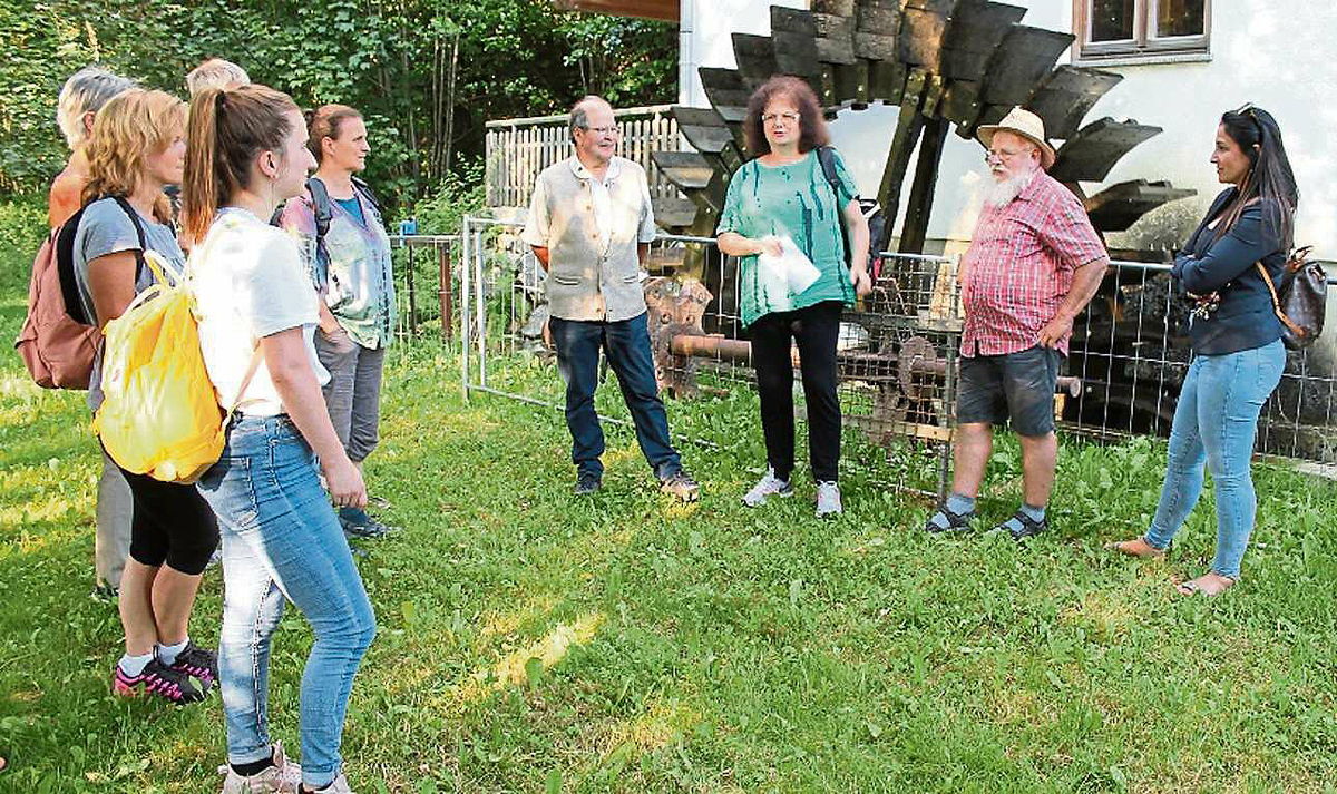 2022 07 11 Landkreistour der Gruenen mit E Vogl