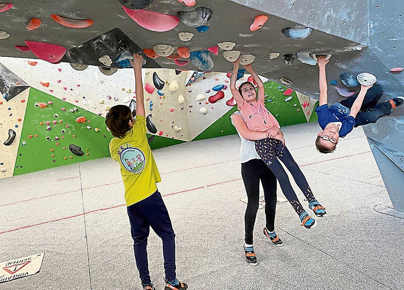 2023 04 11 MiKiJu organisiert Bouldern