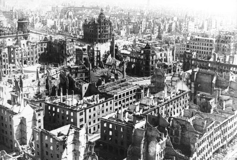 13 01 bundesarchiv bild 183-z0309-310 zerstrtes dresden